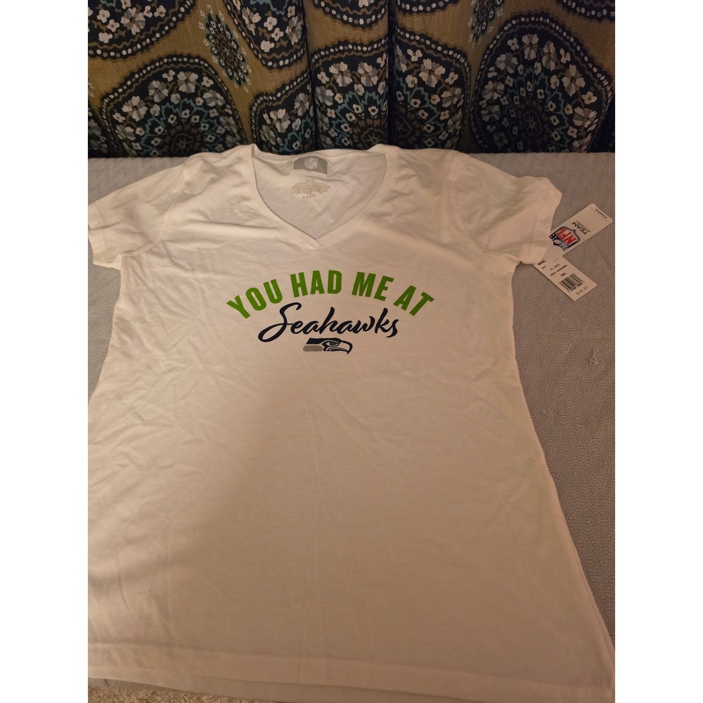 NFL Team Apparel Seattle Seahawks Womens 2X White Graphic V-Neck T-Shirt NWT